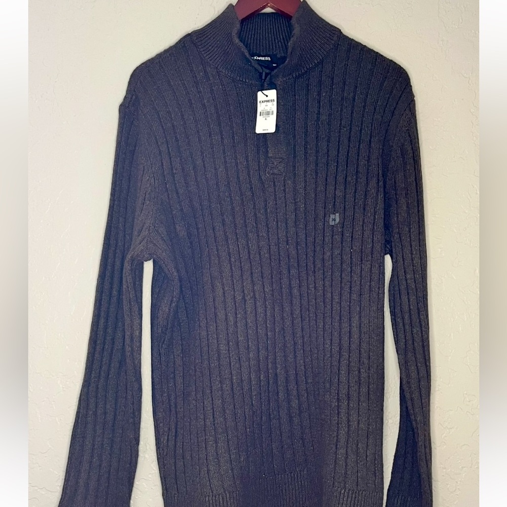 Express Men's Dark Brown Ribbed Crewneck Sweater
